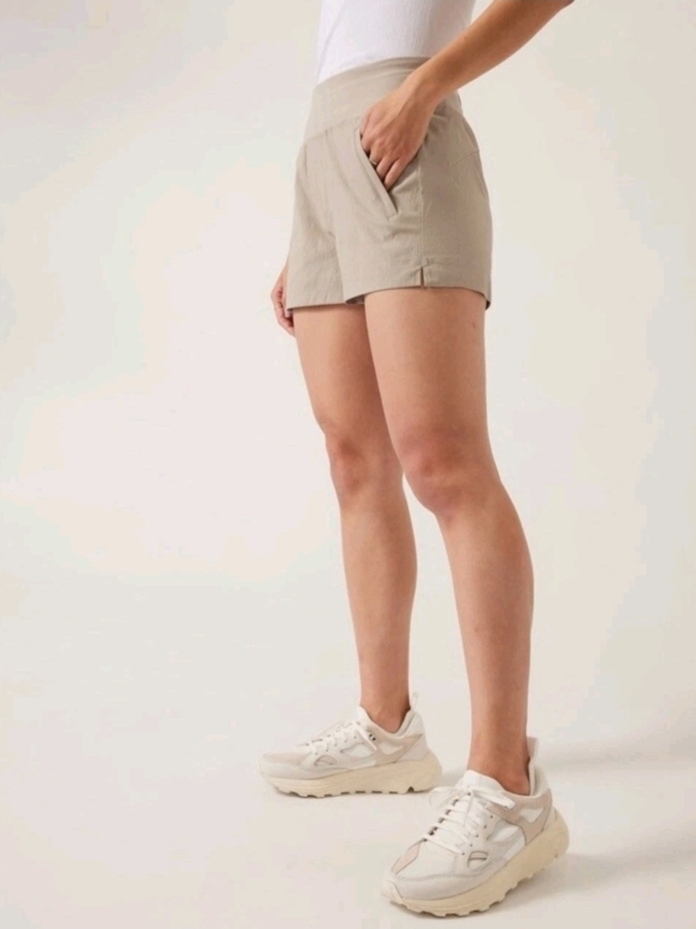 Athleta Trekki North Short Tan Womens 12 Hiking Outdoor High Rise